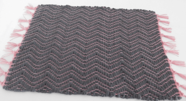 Pannunalunen / Trivet, valkoinen