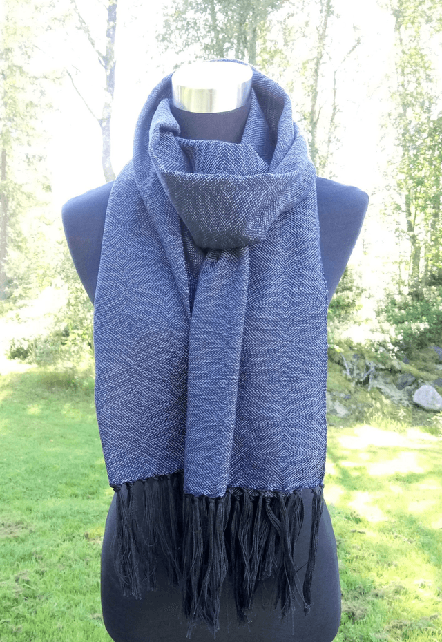Heijastuksia- huivi / Reflections- scarf