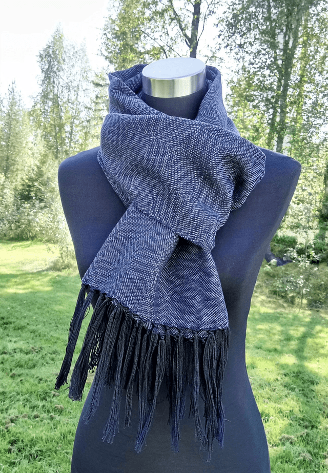 Heijastuksia- huivi / Reflections- scarf